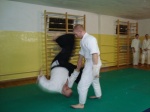 Sensei Robert pokazuje yoko ukemi wykonywane z partnerem