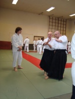 Shihan Allan Ruddock tumaczy technik Darkowi i Sensei Robertowi