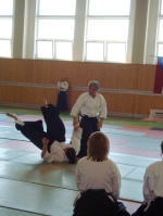 Shihan Yoshida pokazuje irimi nage